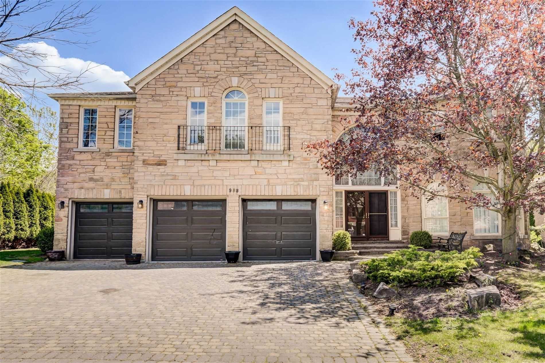 988 Lockwood Circ