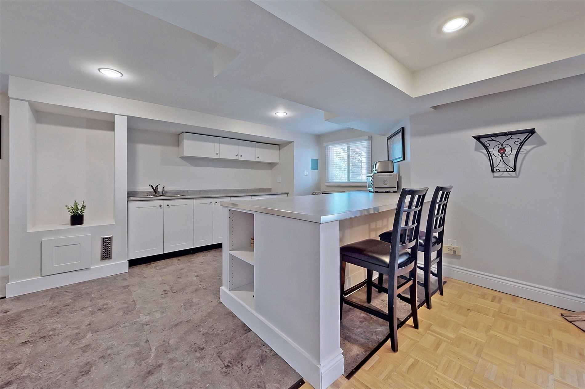 28 Beatty Cres