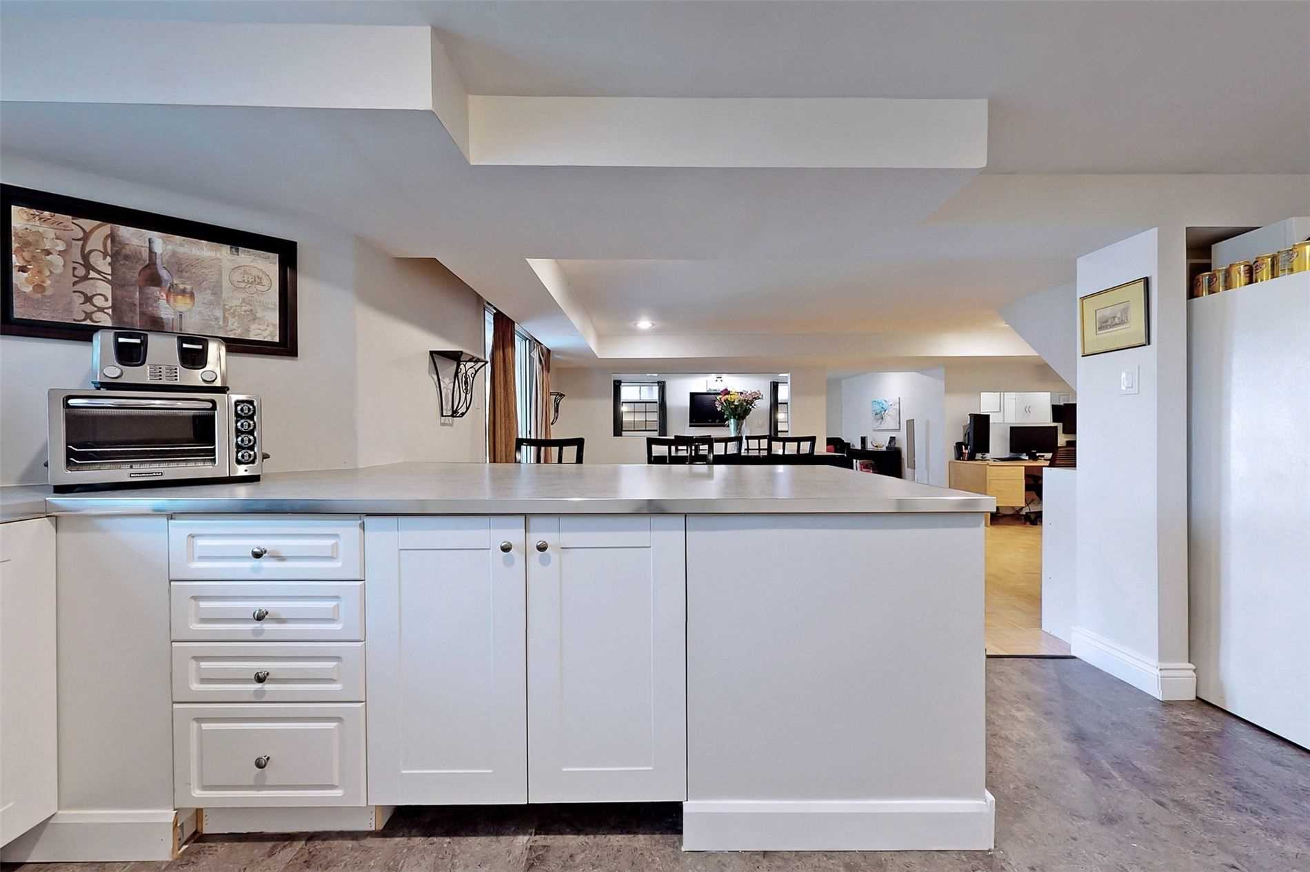 28 Beatty Cres