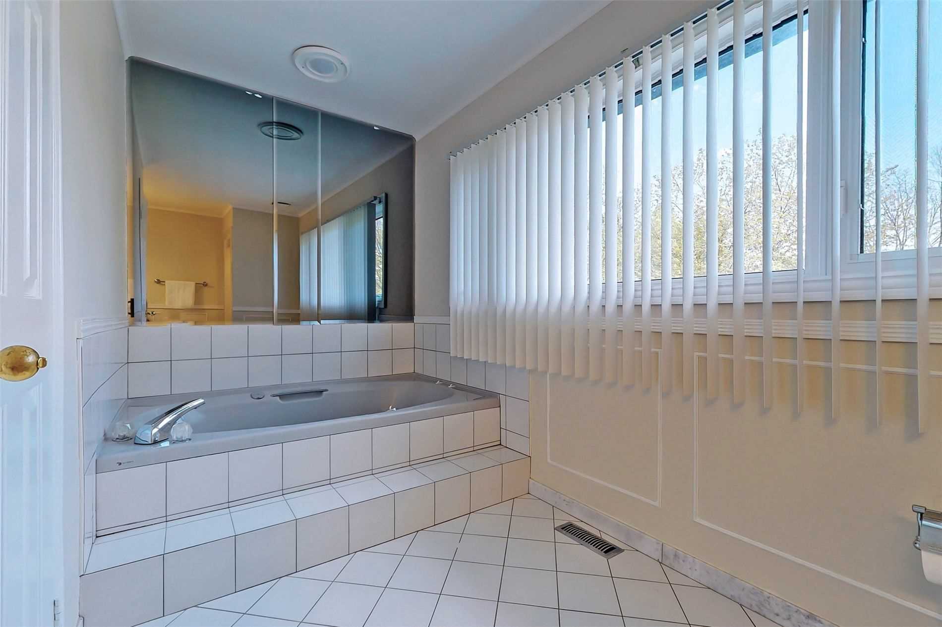 28 Beatty Cres