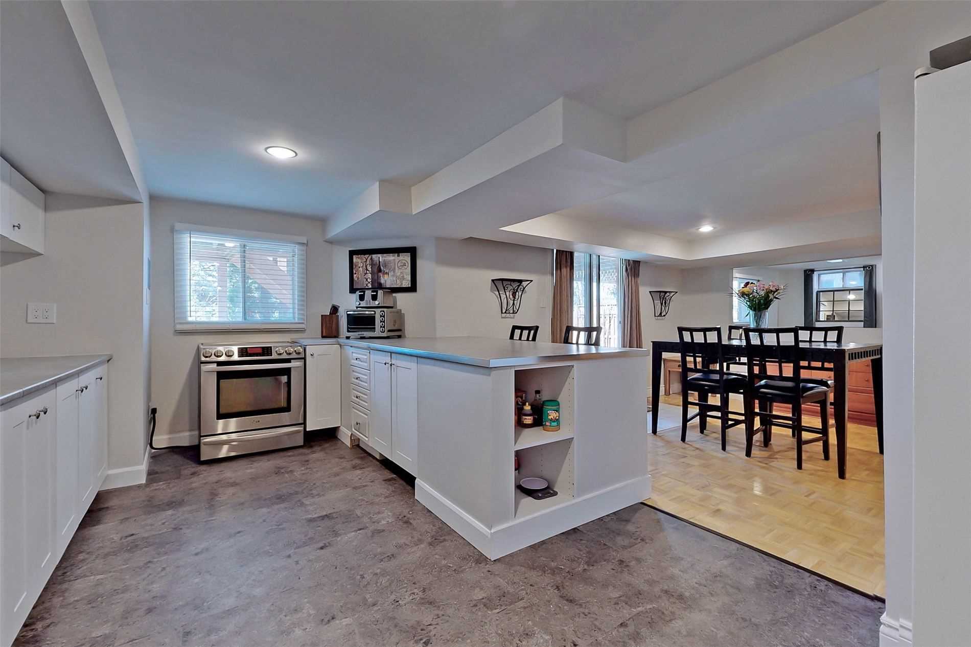 28 Beatty Cres