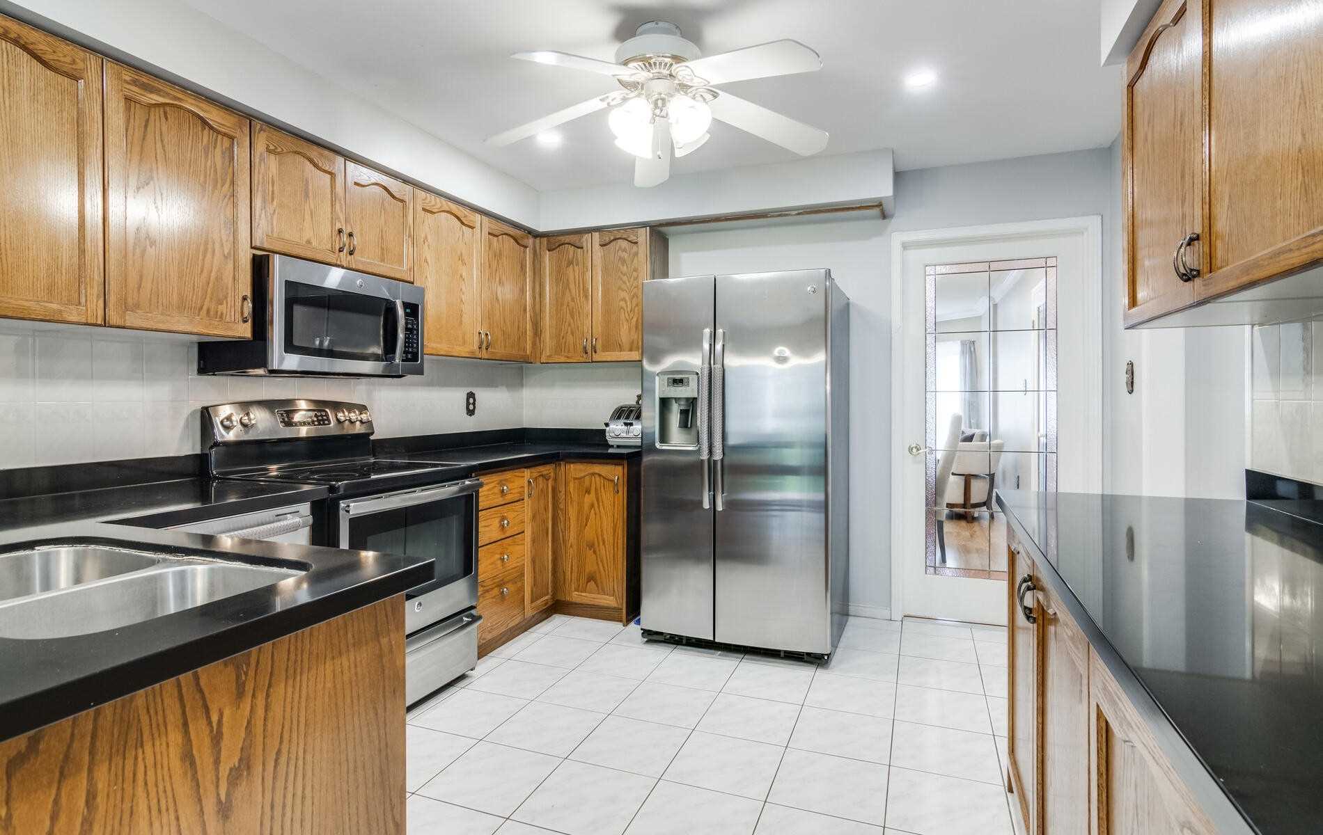 73 Burling Pl