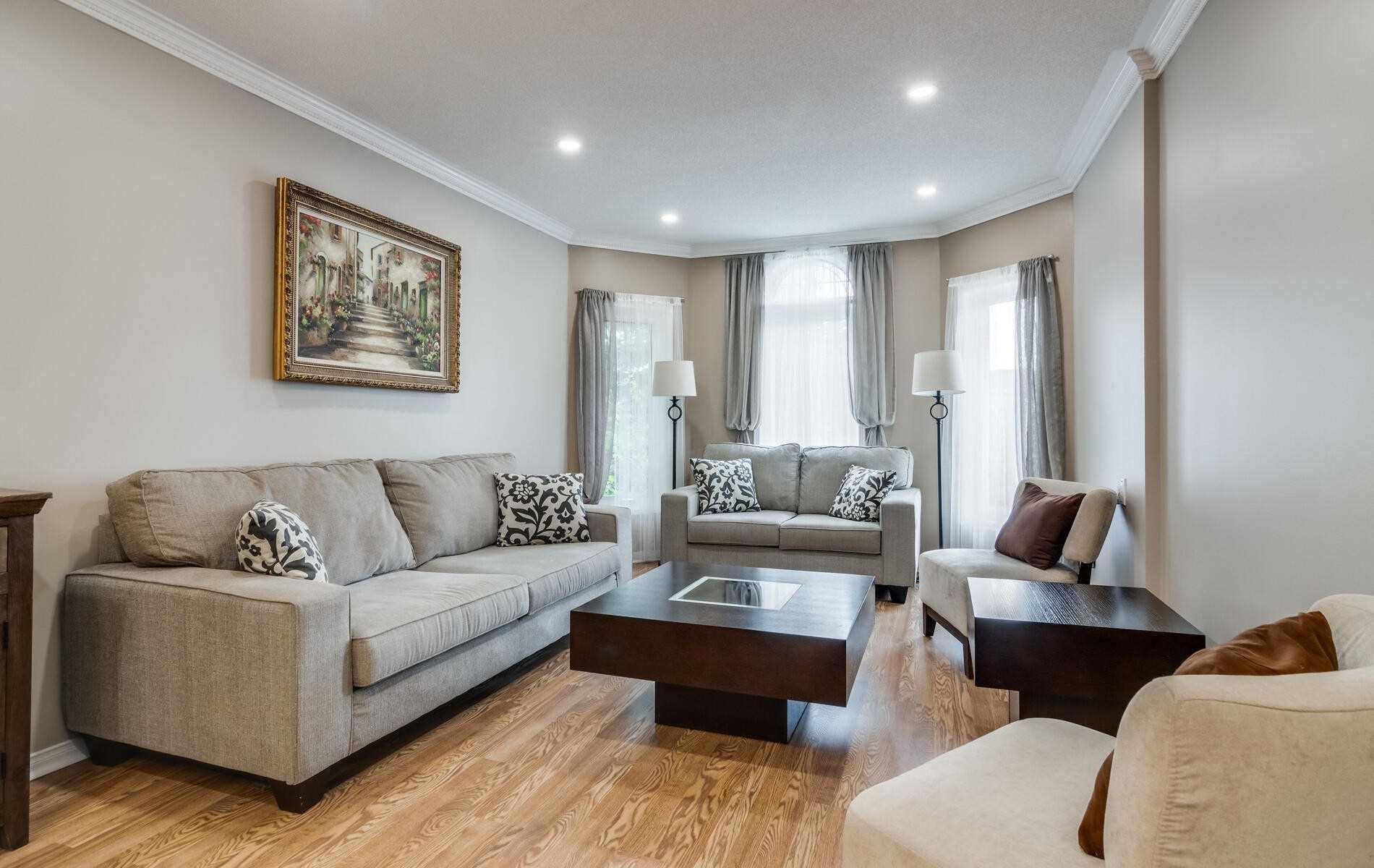 73 Burling Pl