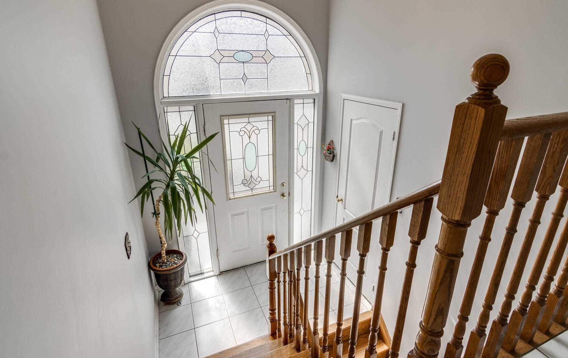 73 Burling Pl