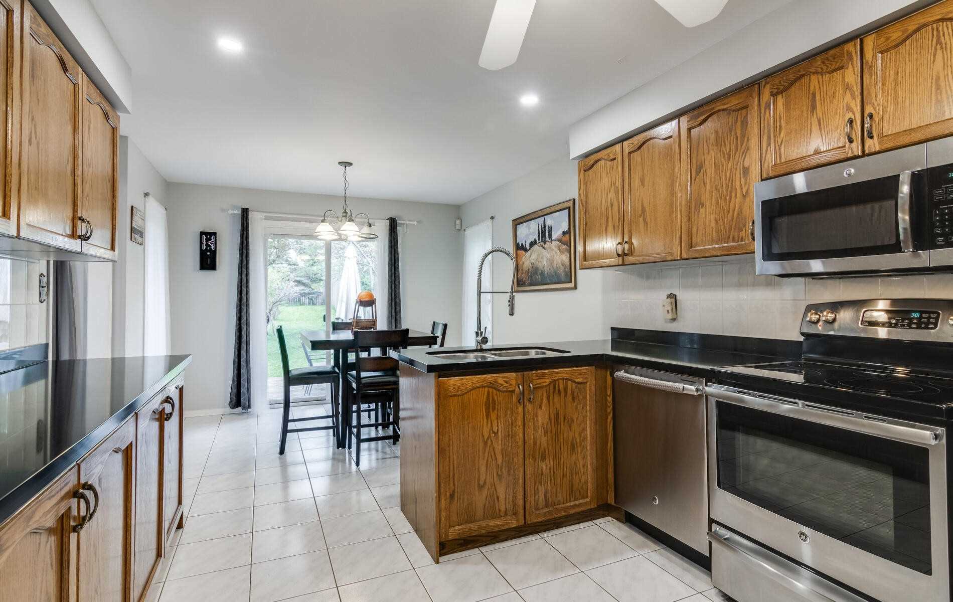 73 Burling Pl