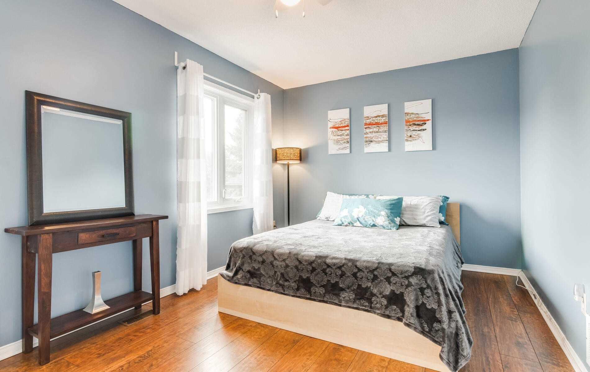 73 Burling Pl