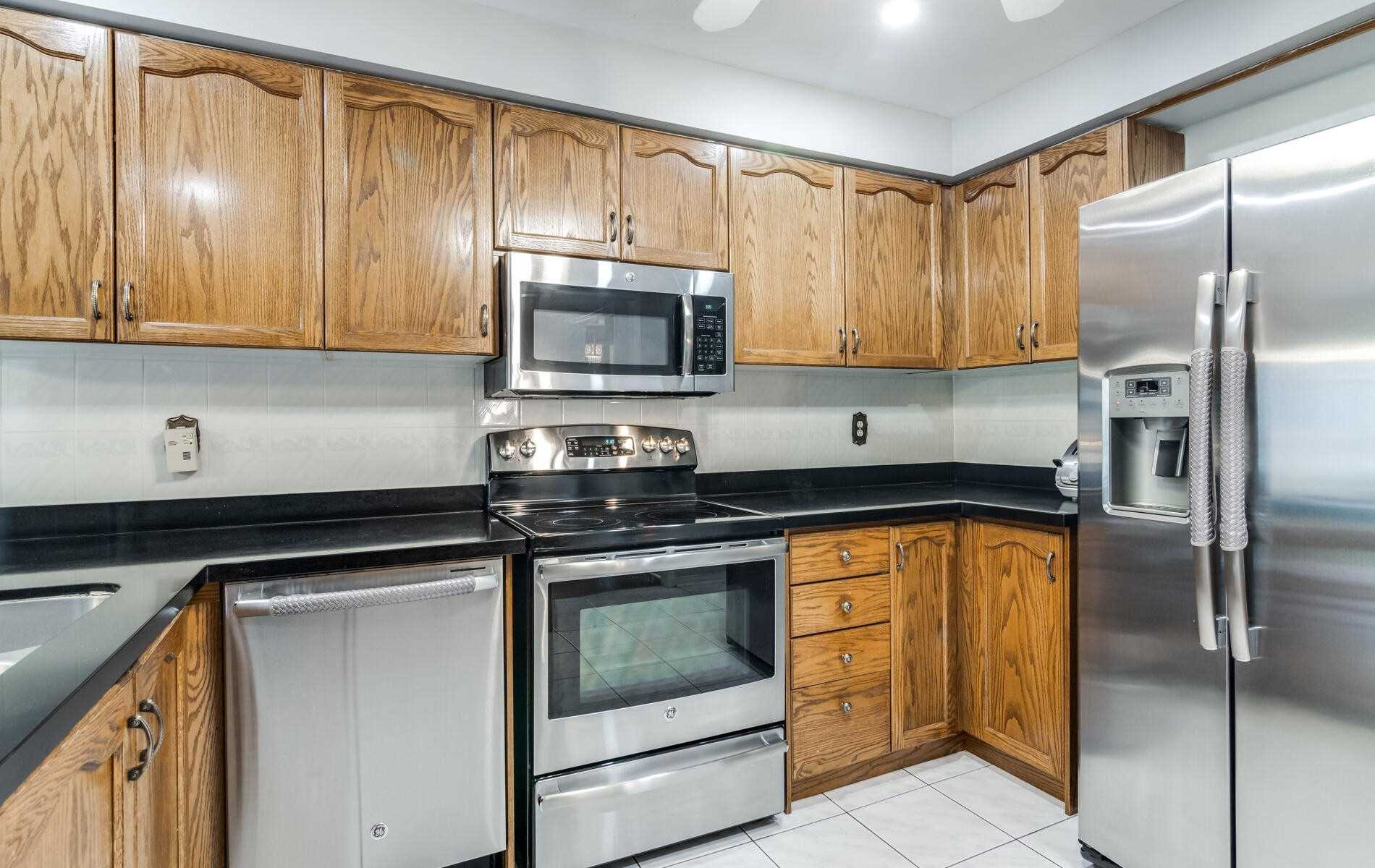 73 Burling Pl