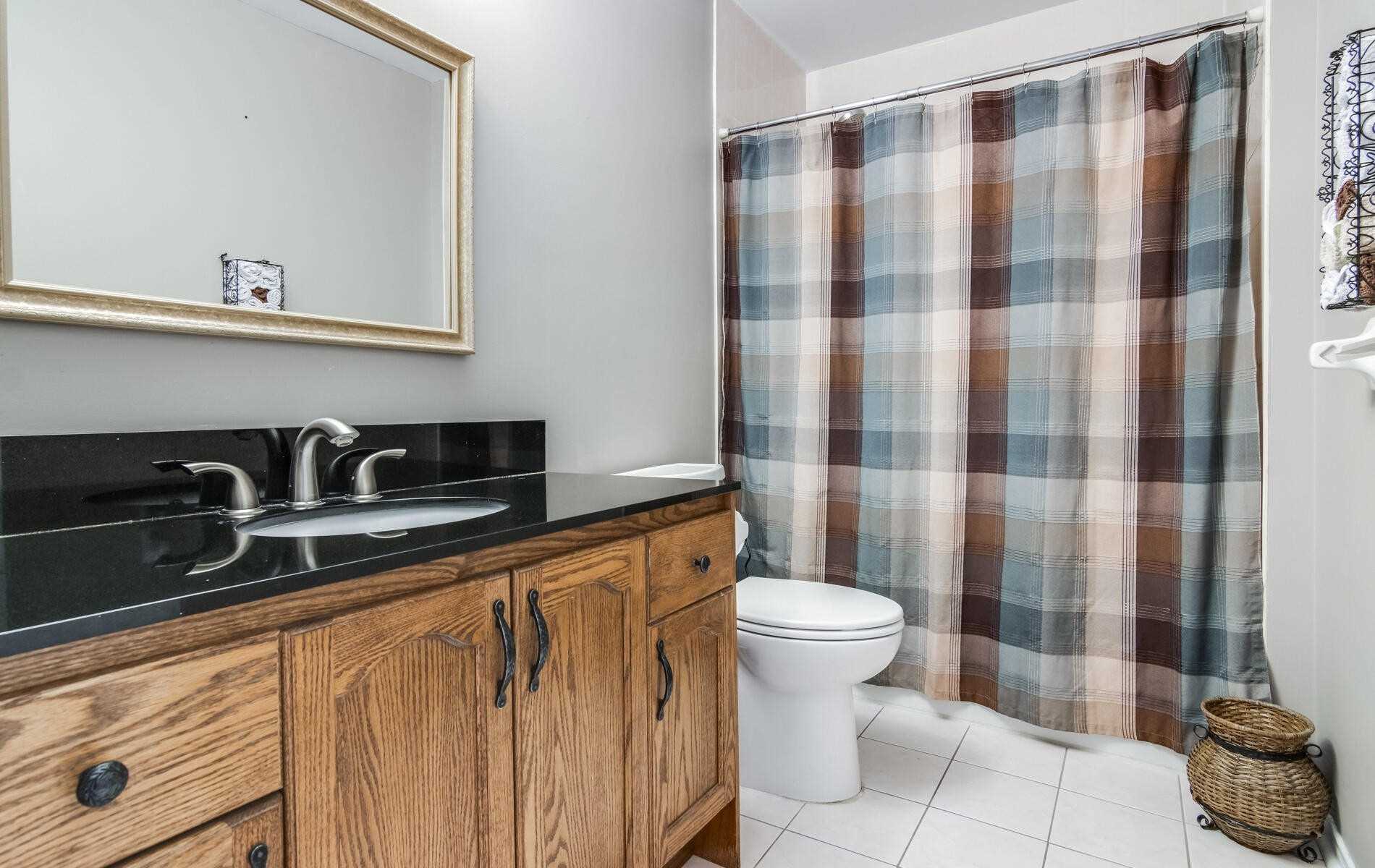 73 Burling Pl