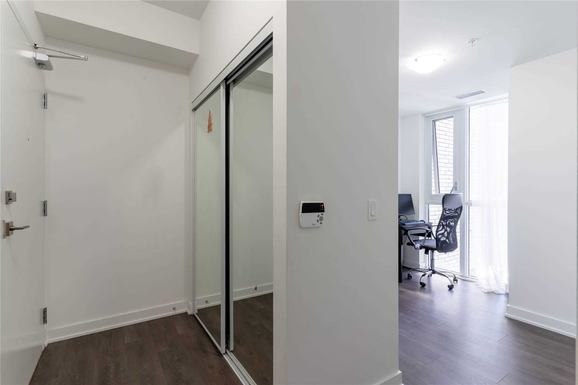 75 Oneida Cres, #410