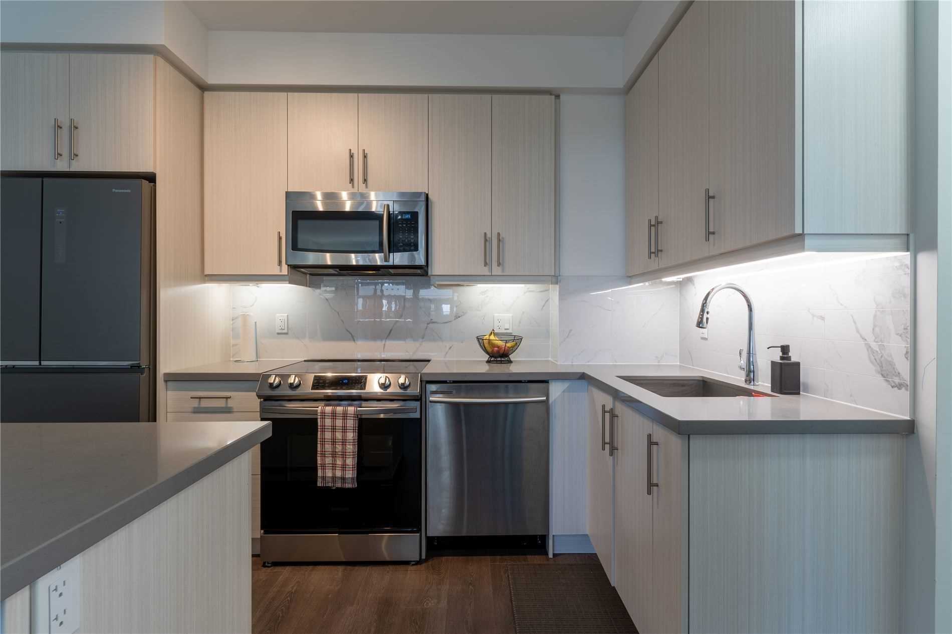 75 Oneida Cres, #410