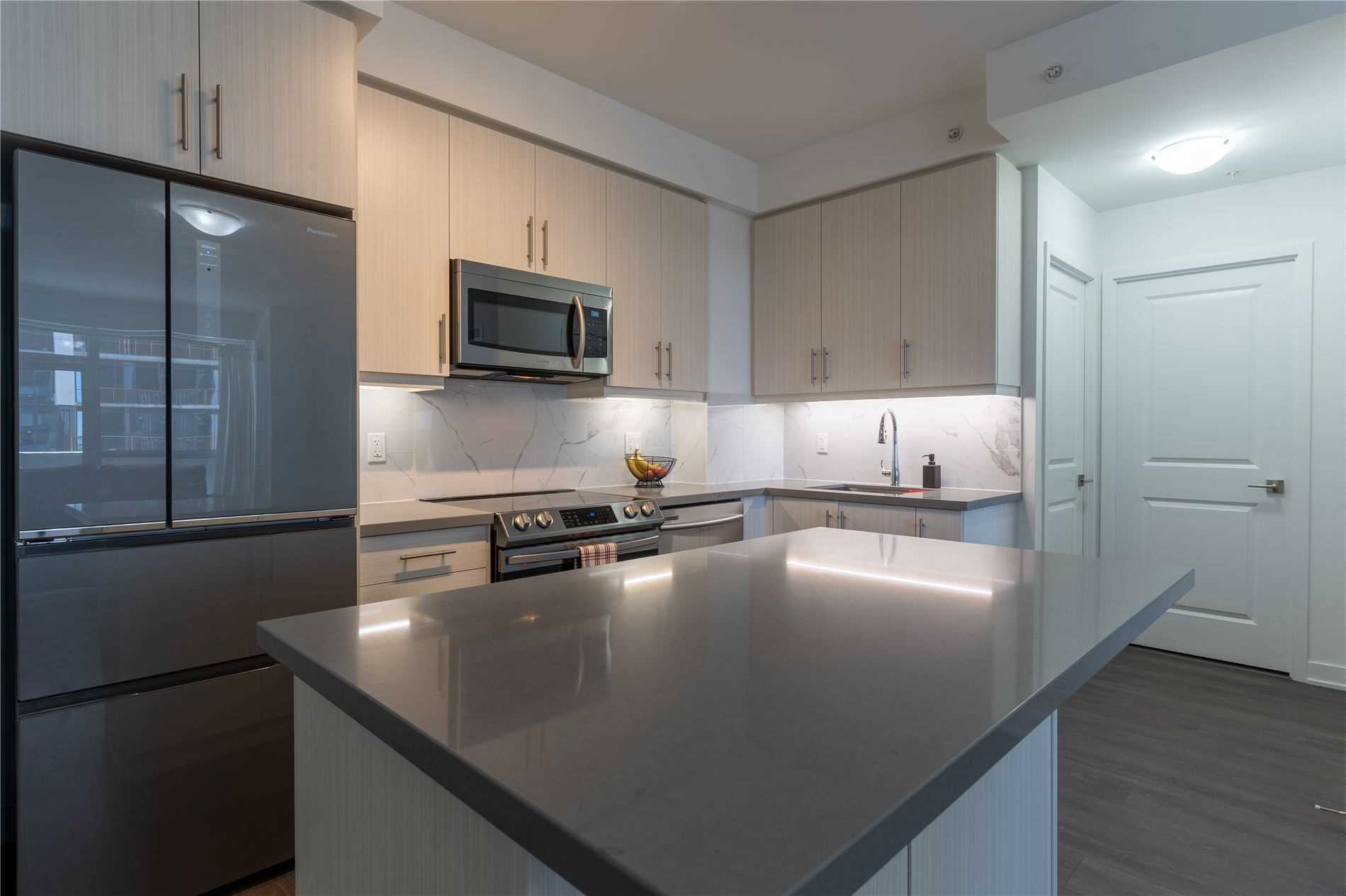 75 Oneida Cres, #410