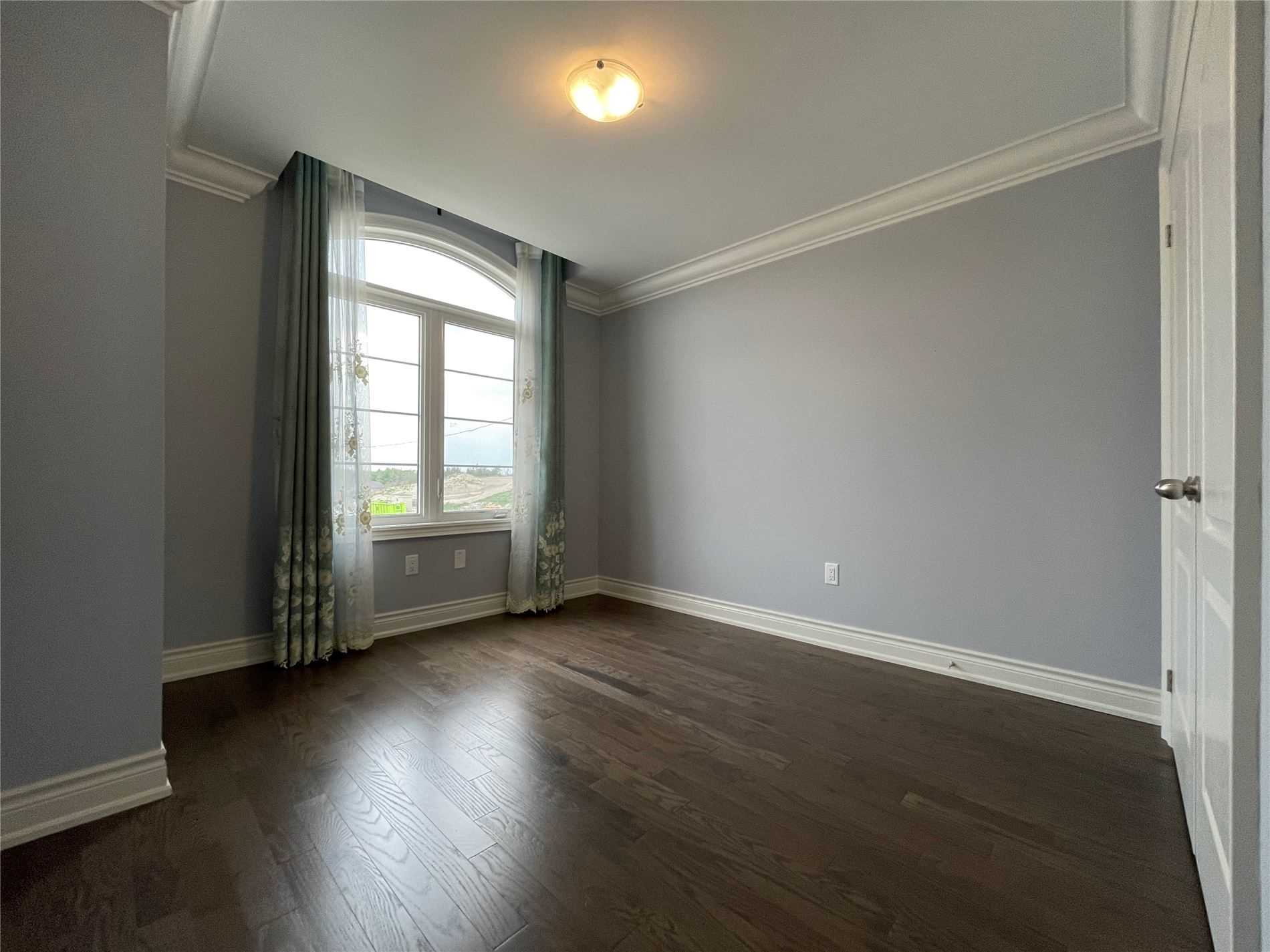 132 Meadow Vista Cres