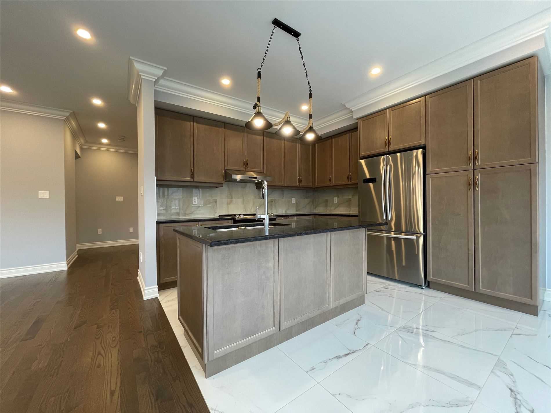 132 Meadow Vista Cres