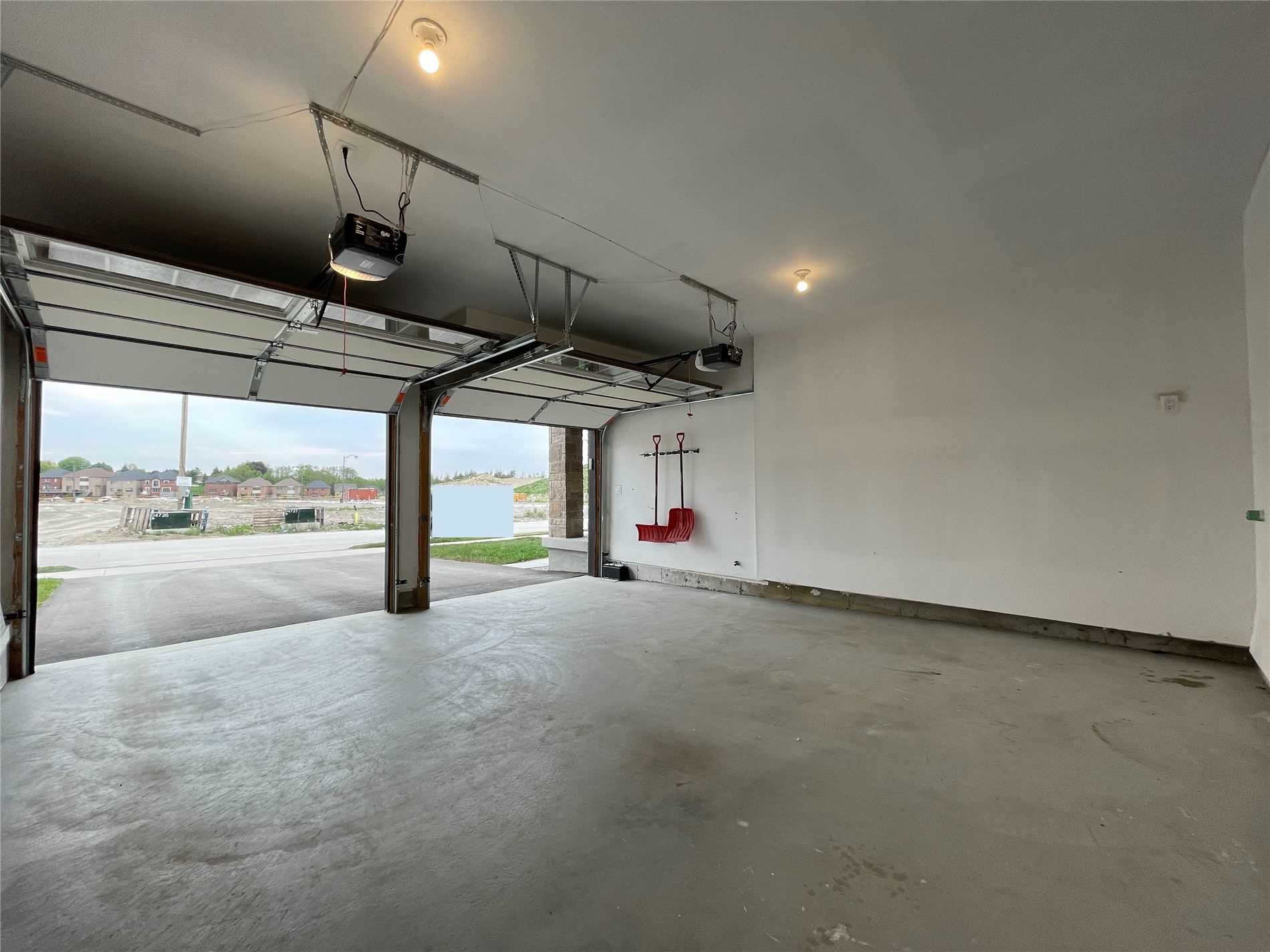 132 Meadow Vista Cres