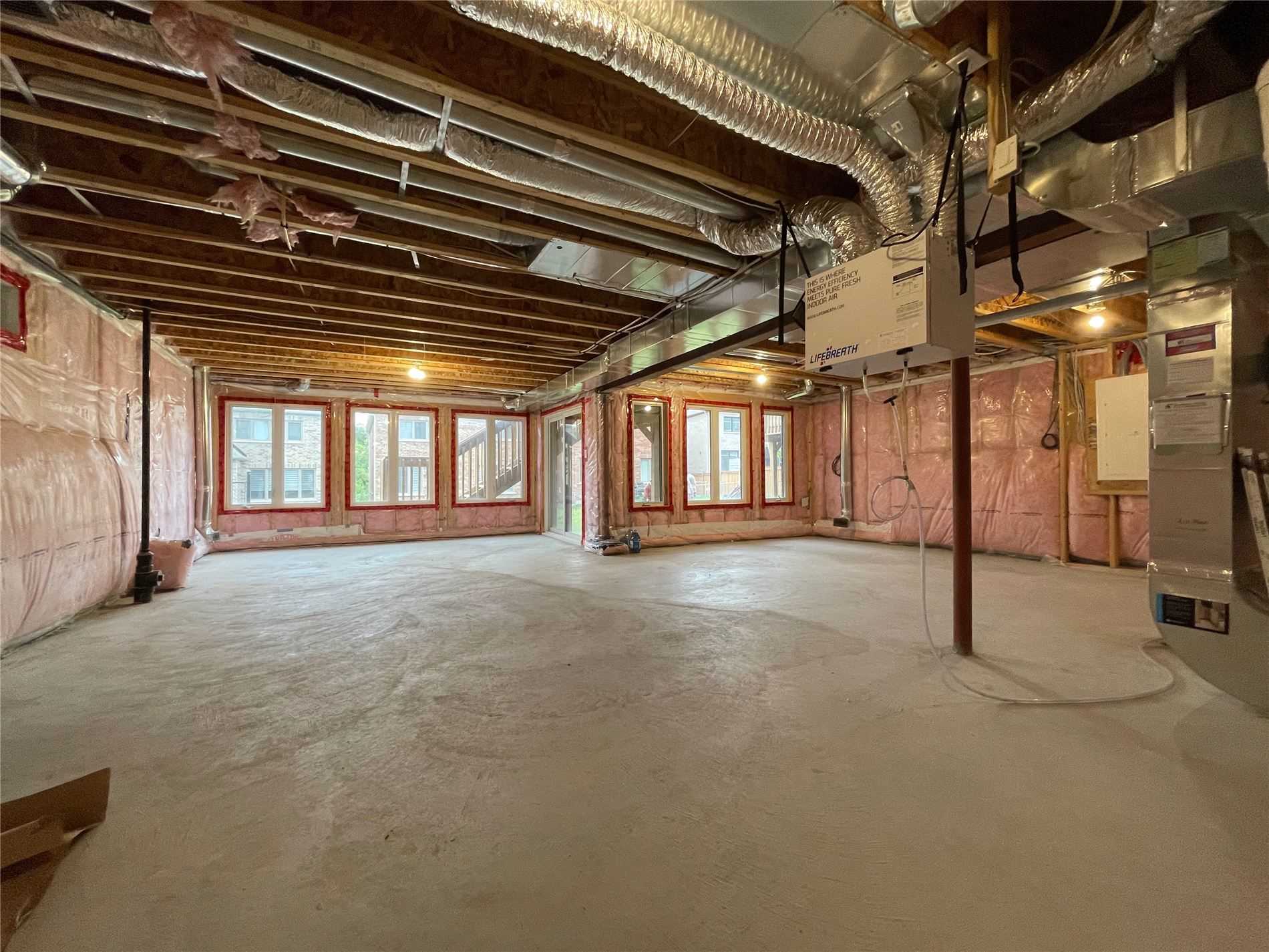 132 Meadow Vista Cres