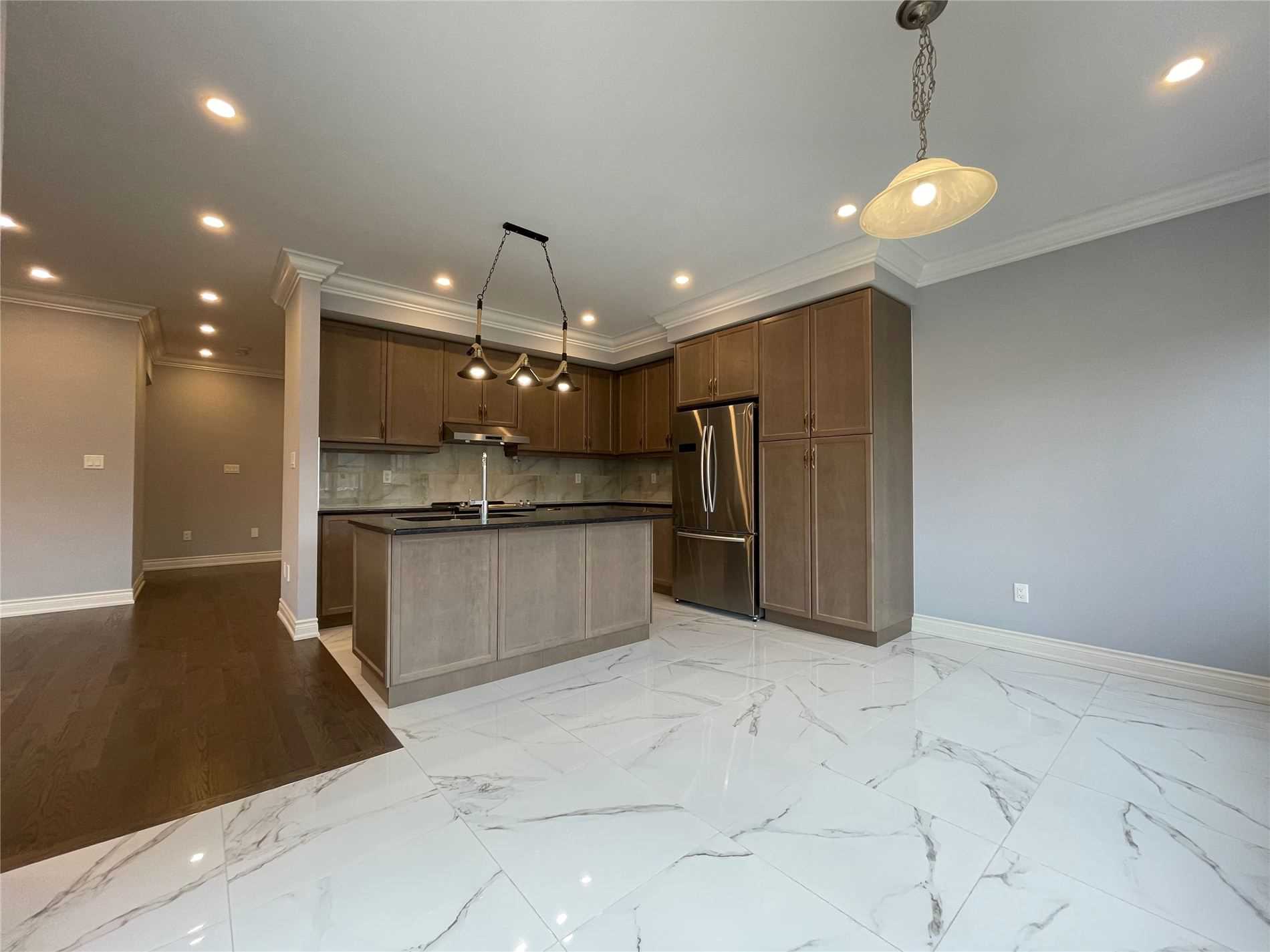 132 Meadow Vista Cres