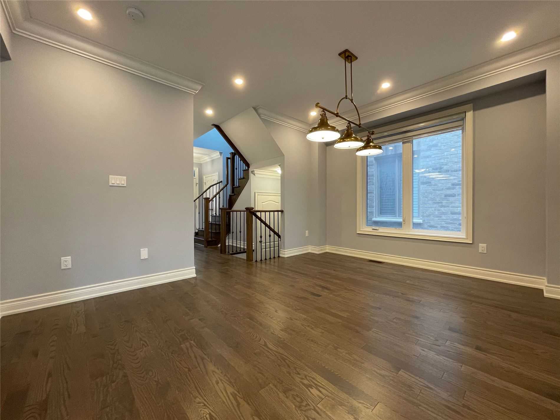 132 Meadow Vista Cres