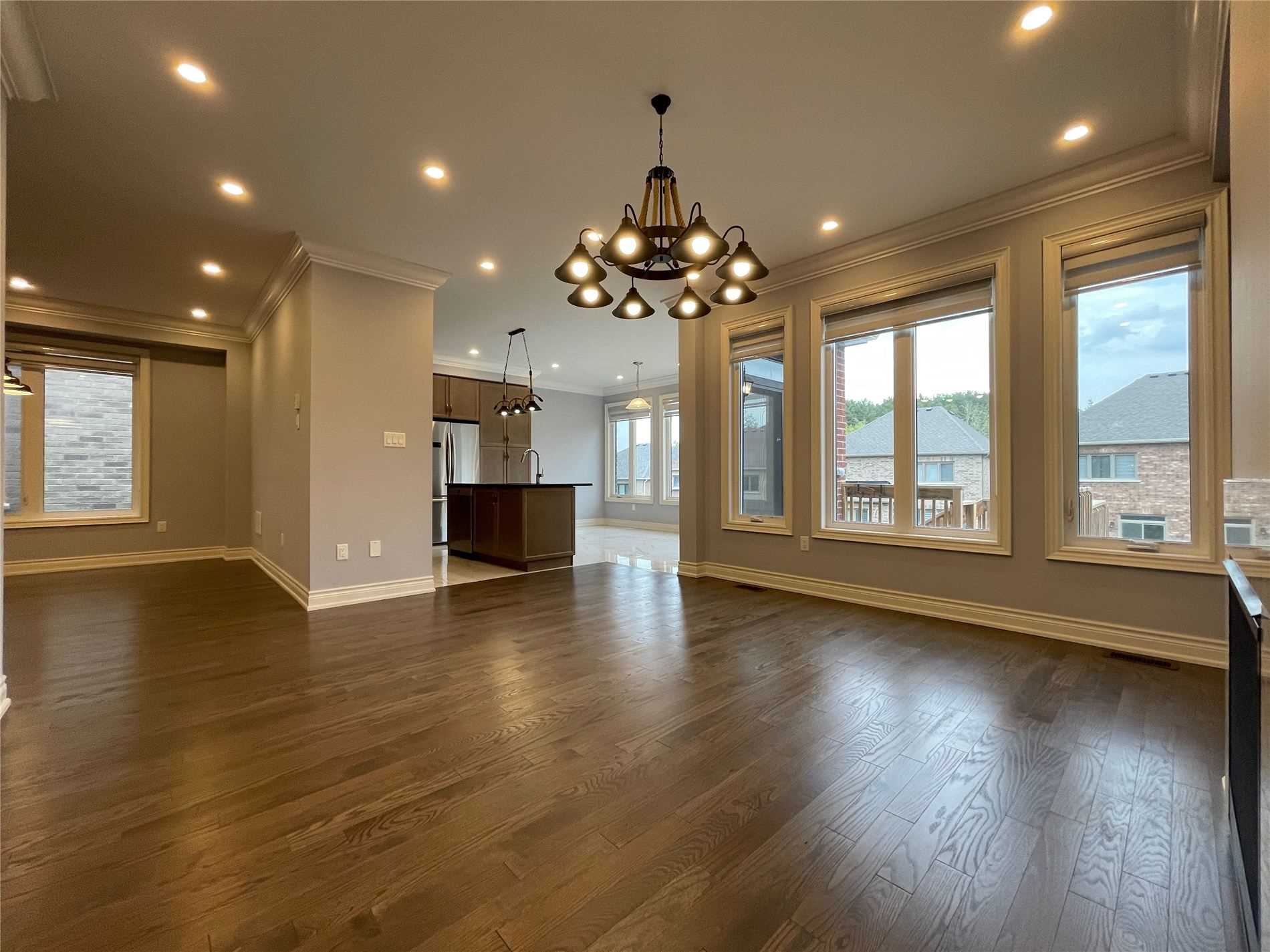 132 Meadow Vista Cres