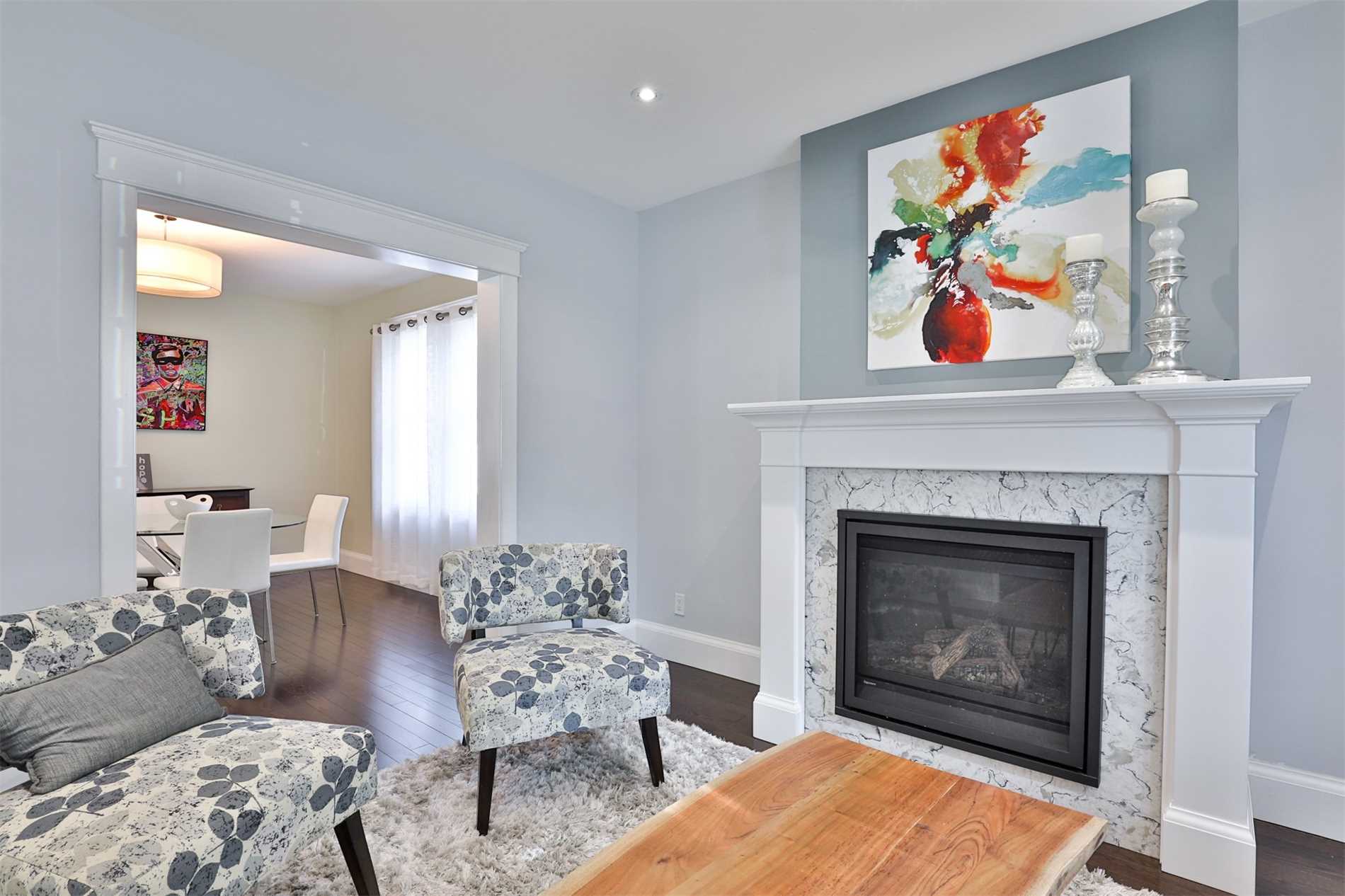 16 Elizabeth St S