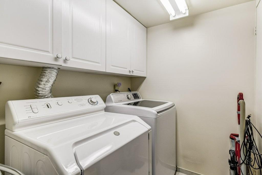 15390 Yonge St, #203