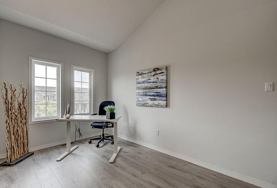 23 Barr Cres