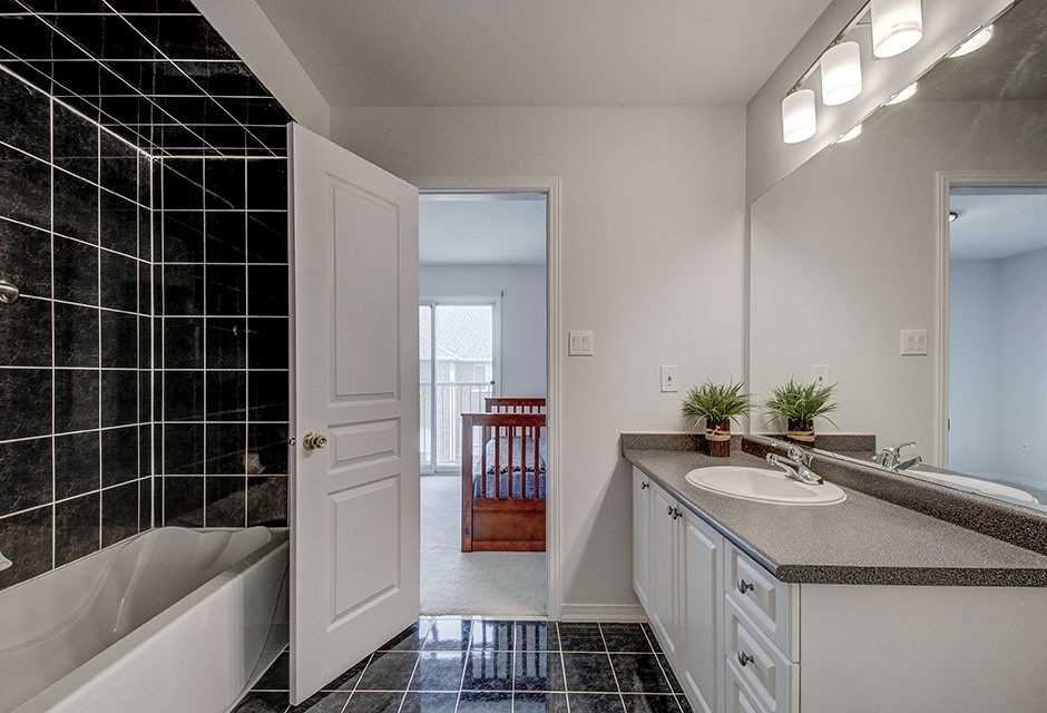 23 Barr Cres
