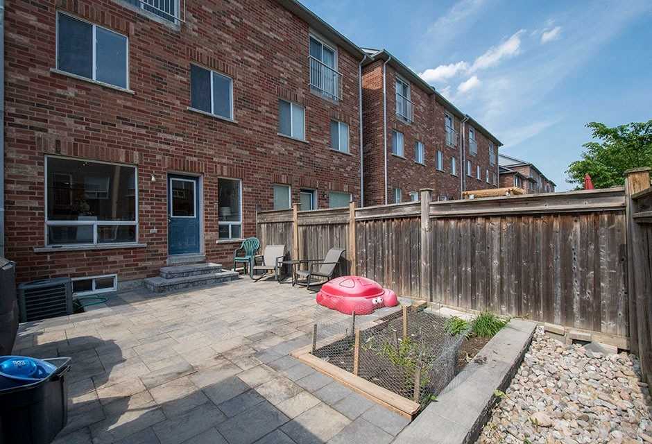 23 Barr Cres