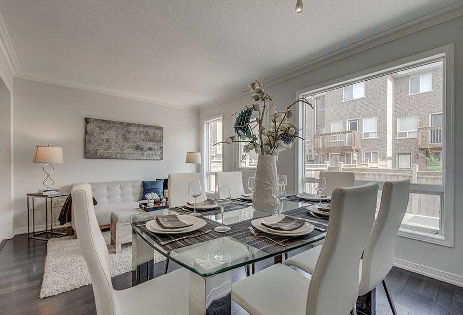 23 Barr Cres