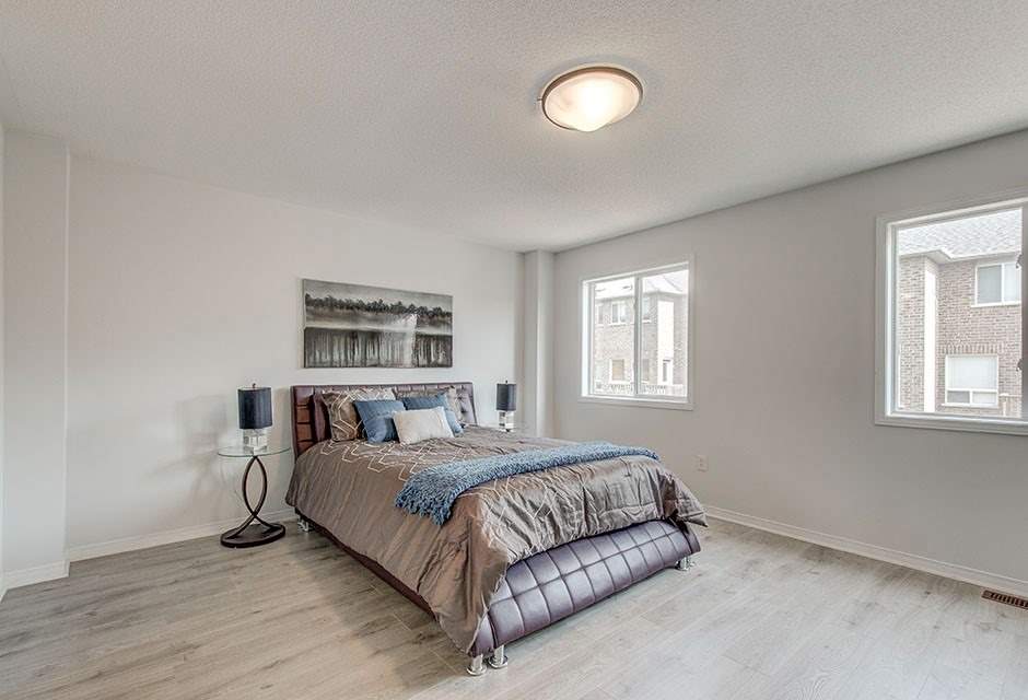 23 Barr Cres
