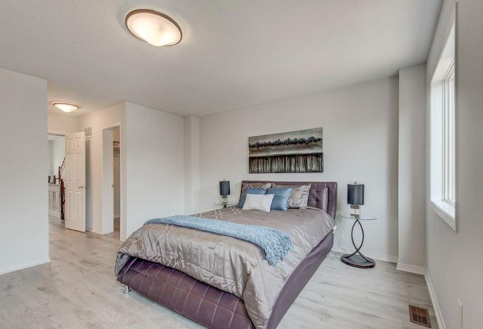 23 Barr Cres