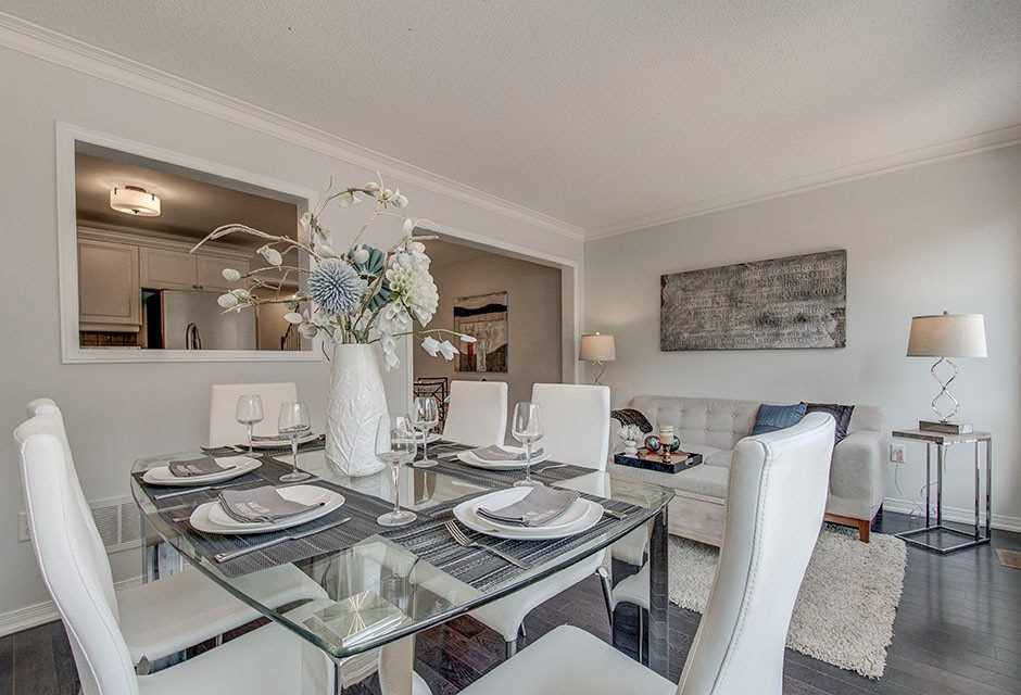 23 Barr Cres