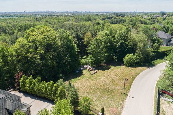37 Country Heights Dr, Richmond Hill