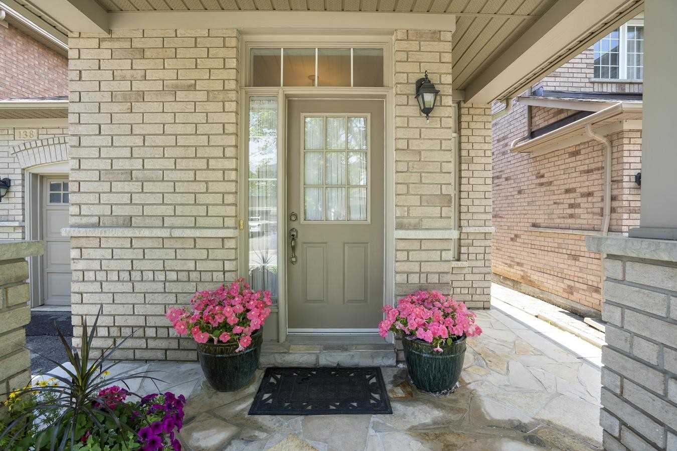 138 Moraine Dr