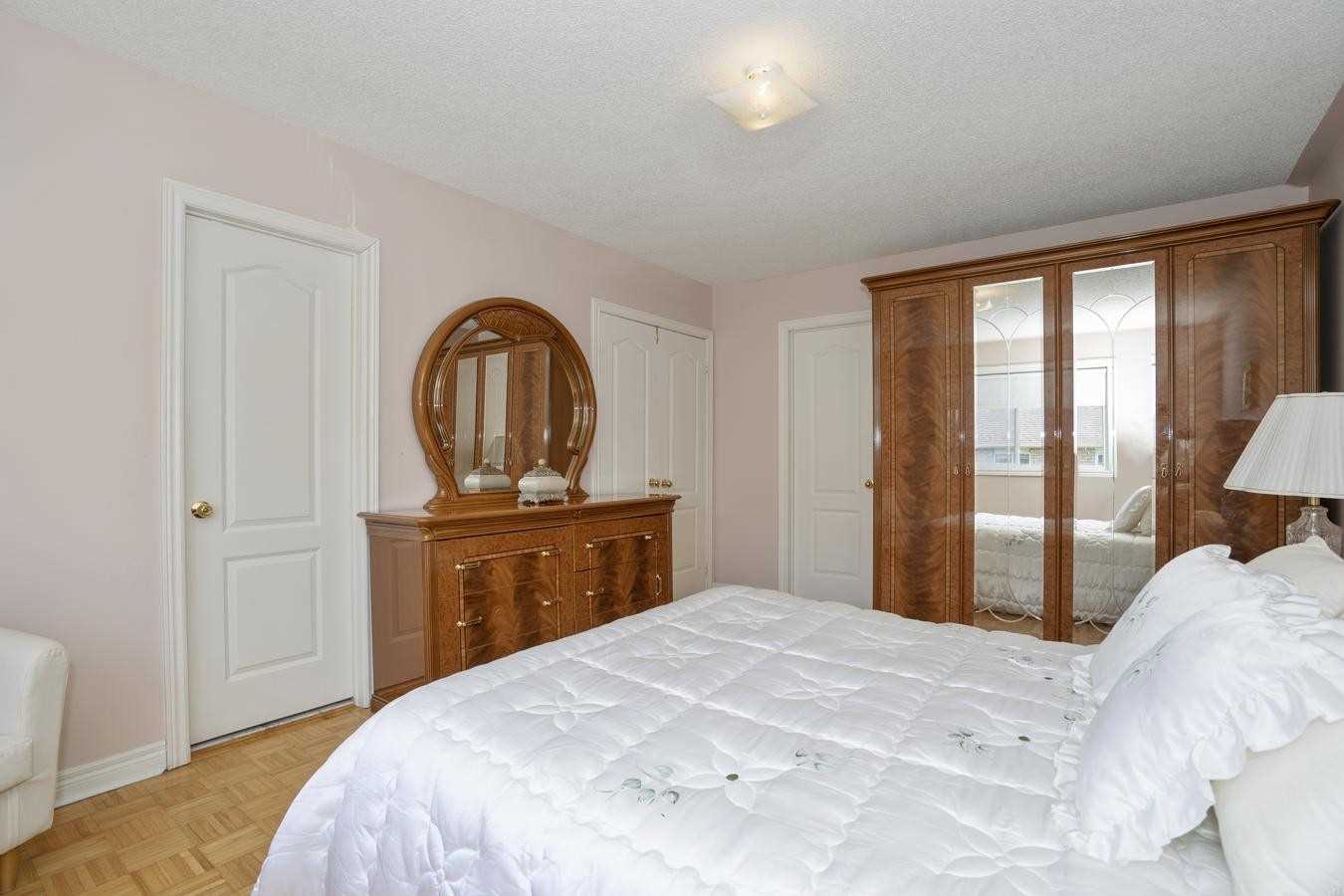 138 Moraine Dr