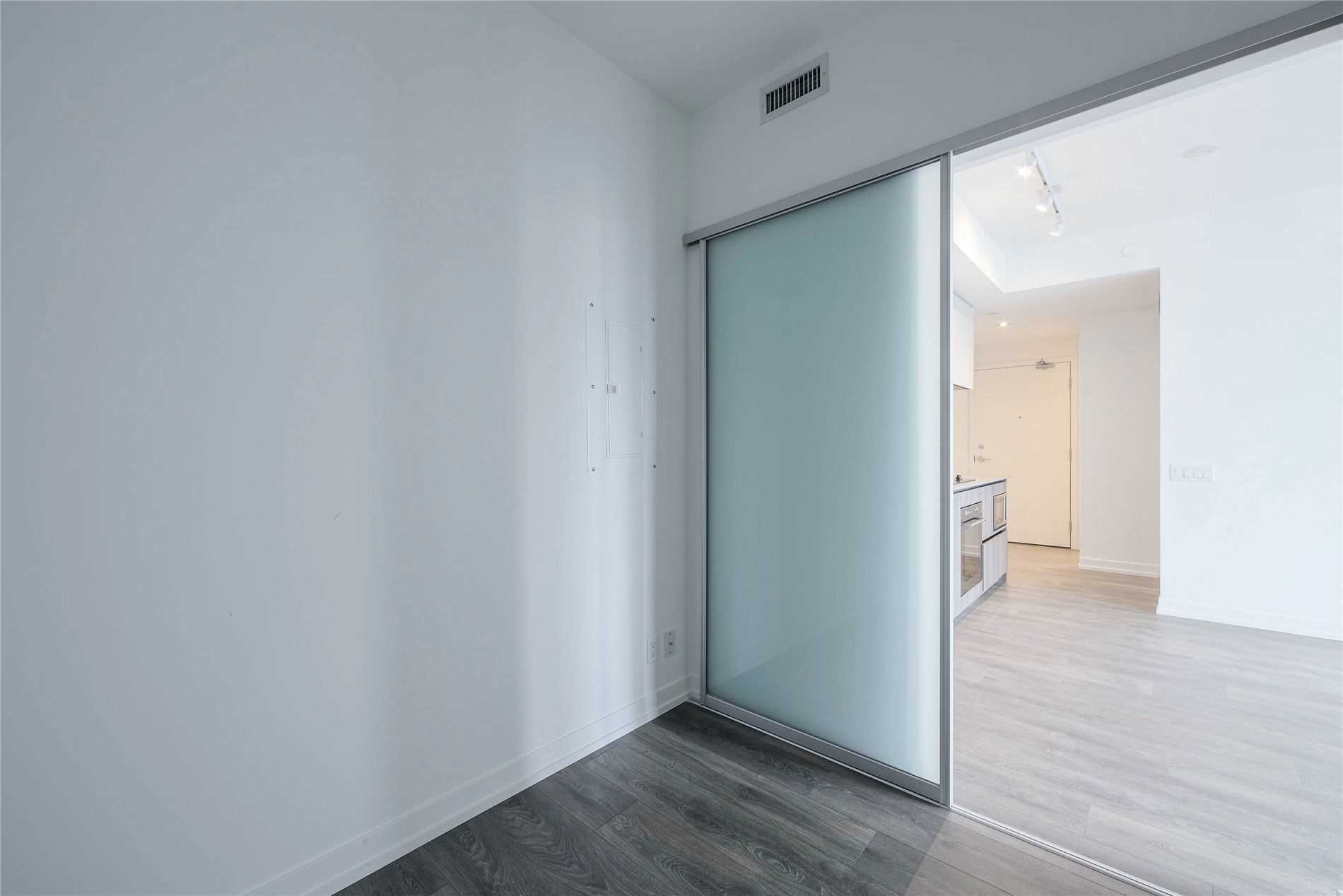 898 Portage Pkwy, #6012