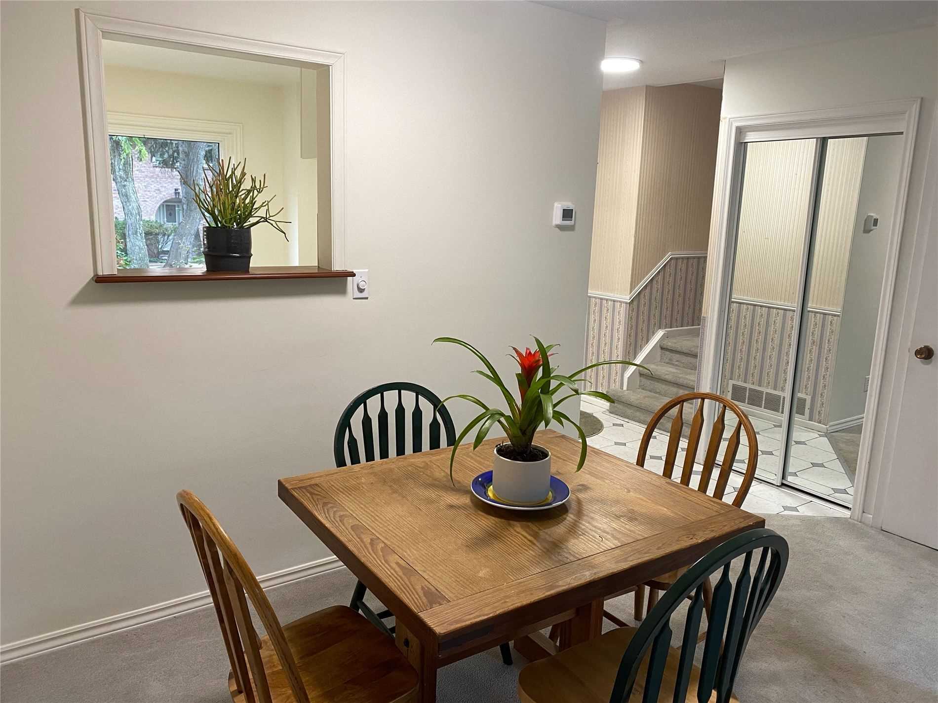 1 Wootten Way S #32