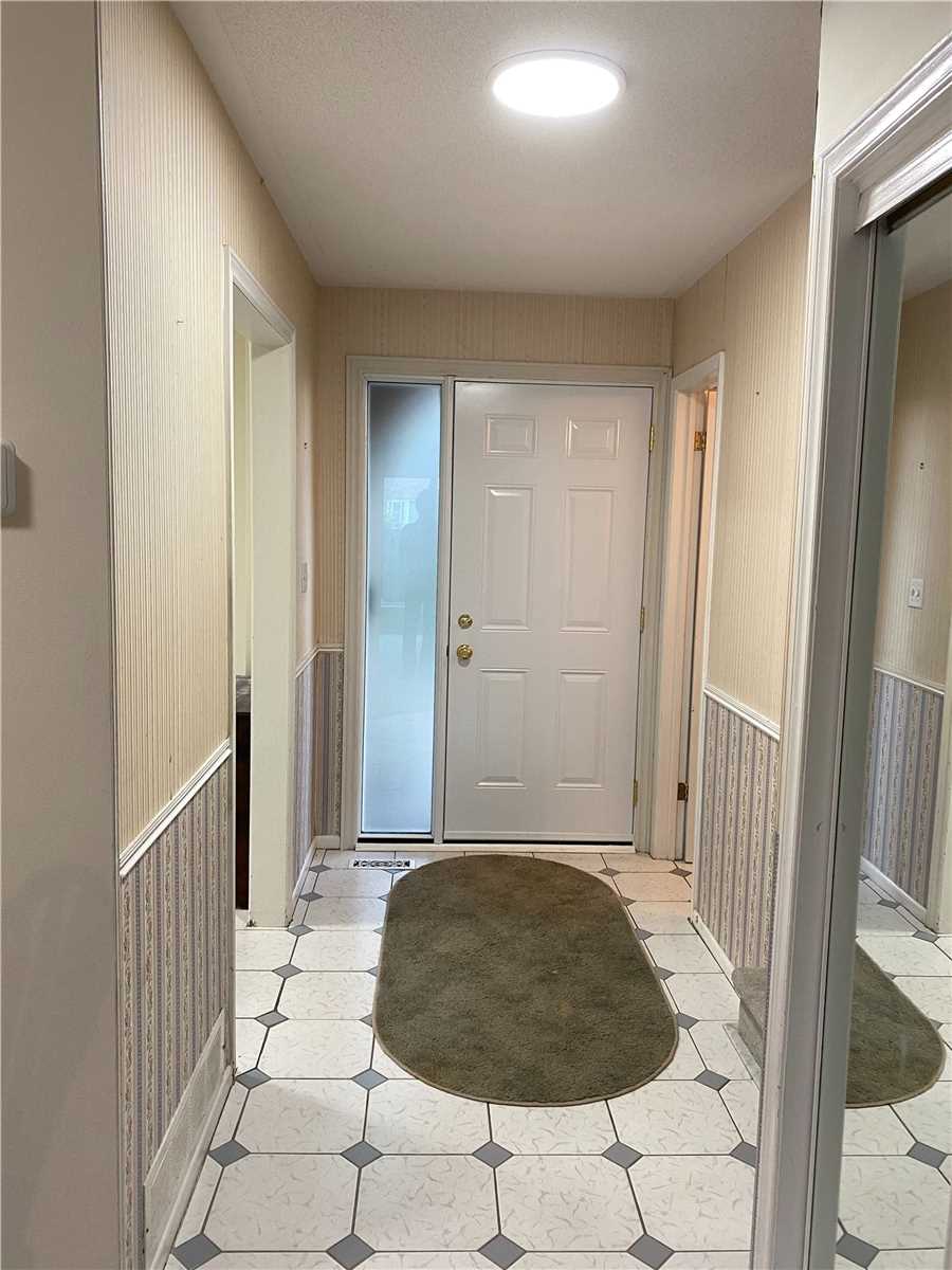 1 Wootten Way S #32