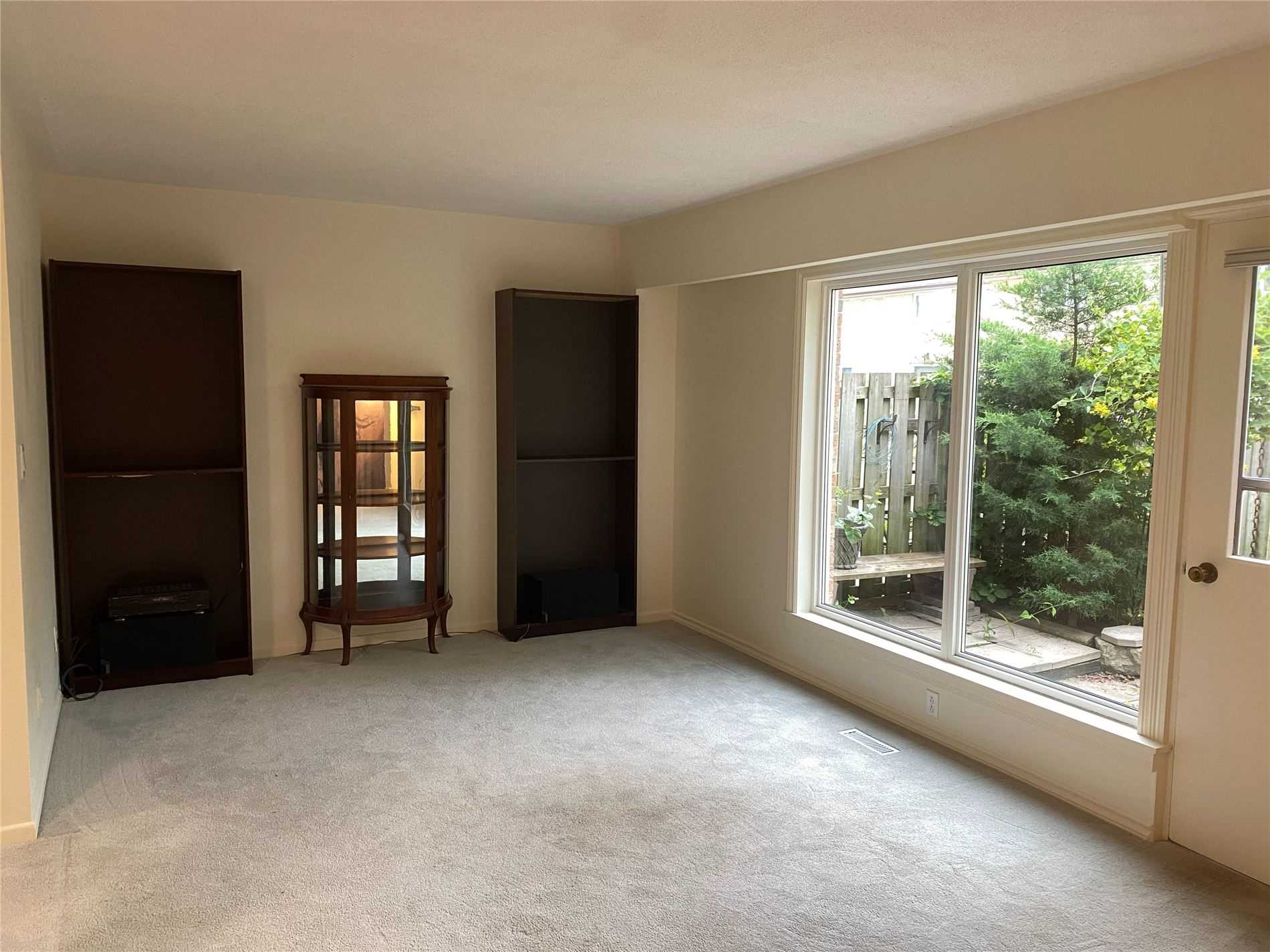 1 Wootten Way S #32