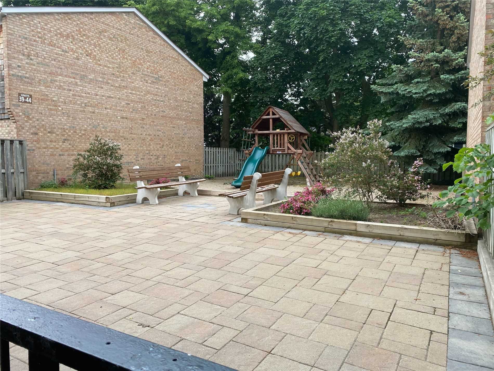 1 Wootten Way S #32