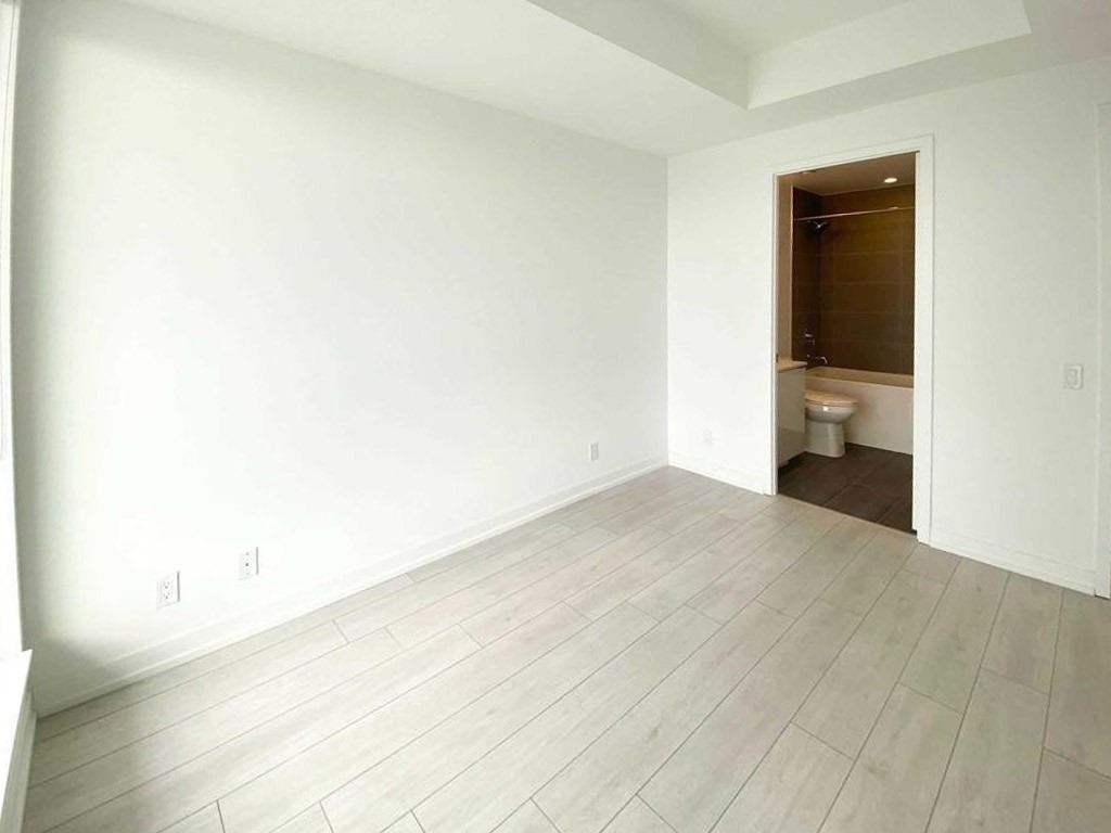898 Portage Pkwy, #2203