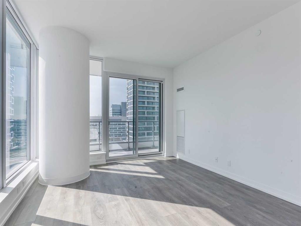 898 Portage Pkwy, #2203