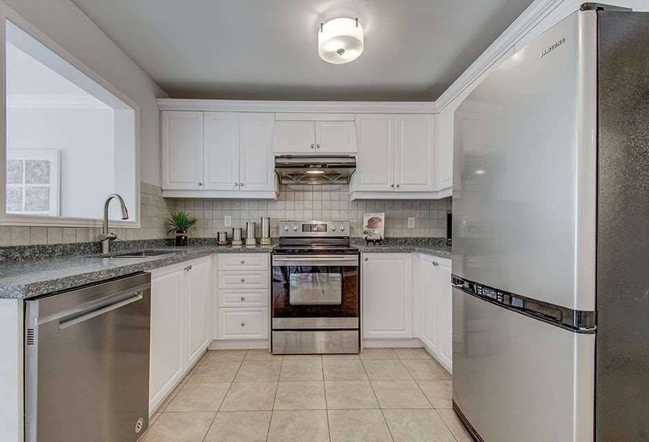 23 Barr Cres