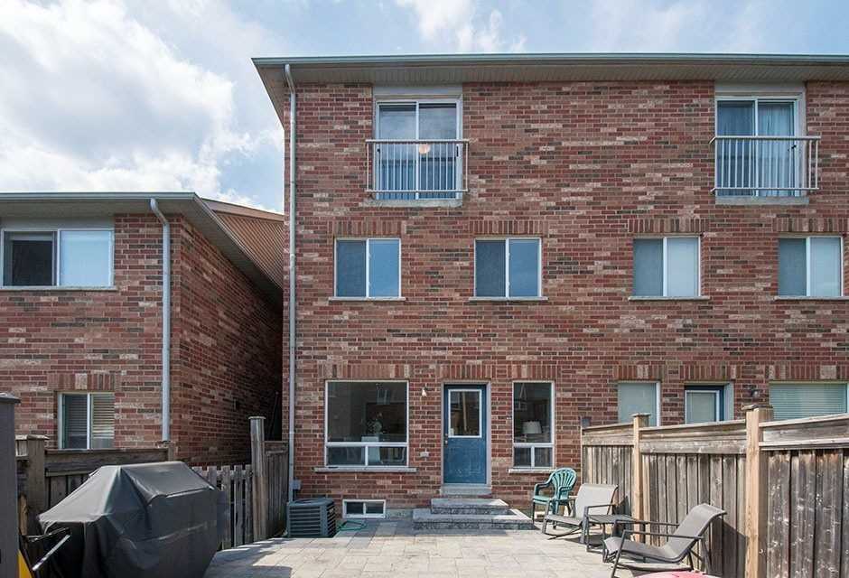 23 Barr Cres