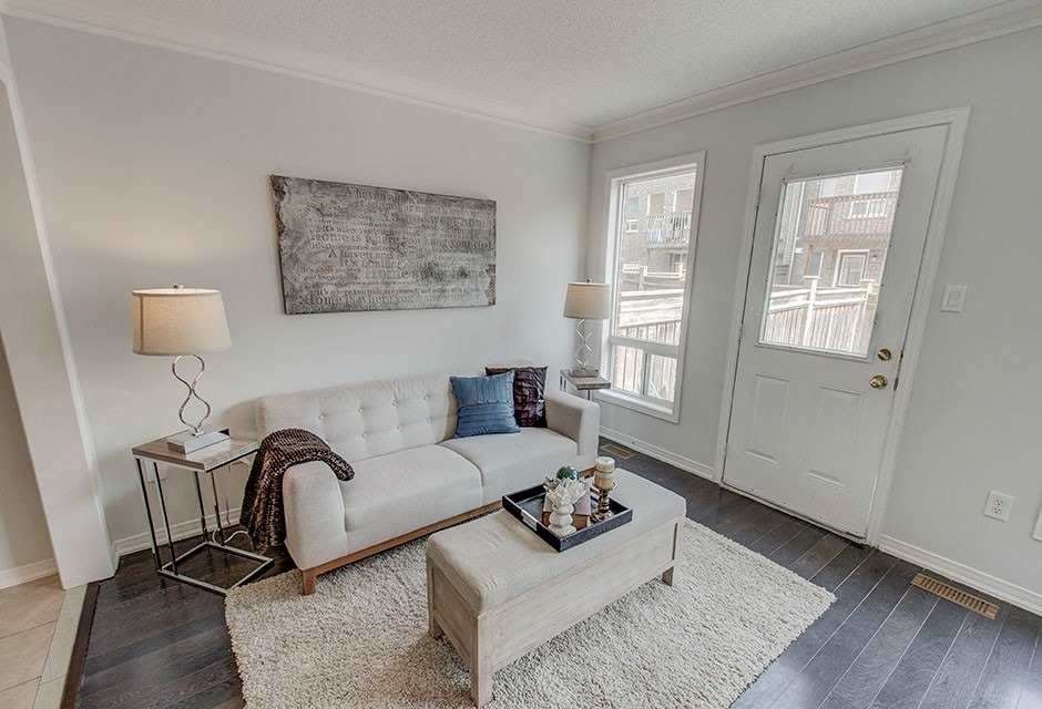 23 Barr Cres