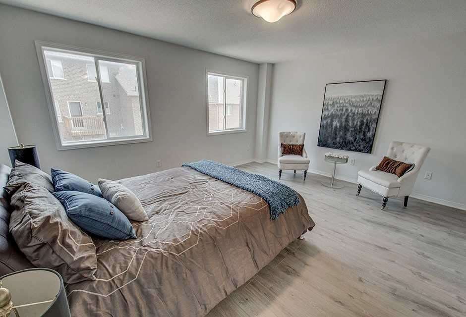 23 Barr Cres
