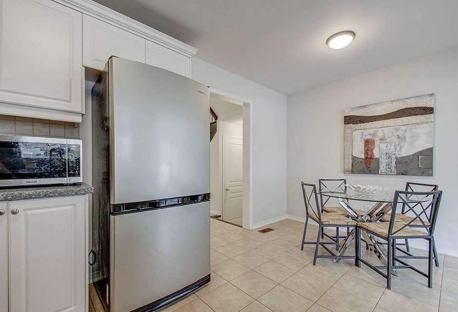 23 Barr Cres