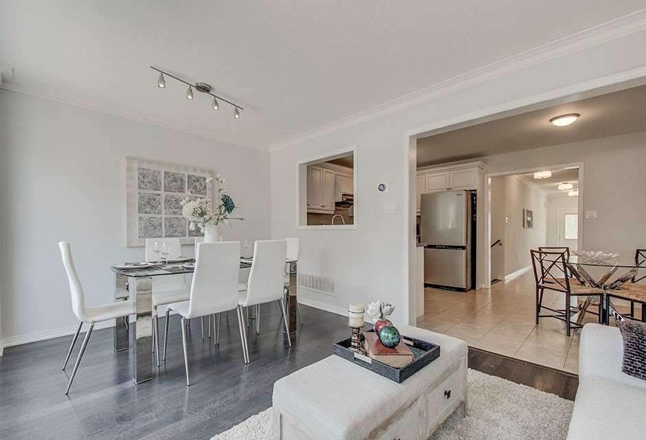 23 Barr Cres