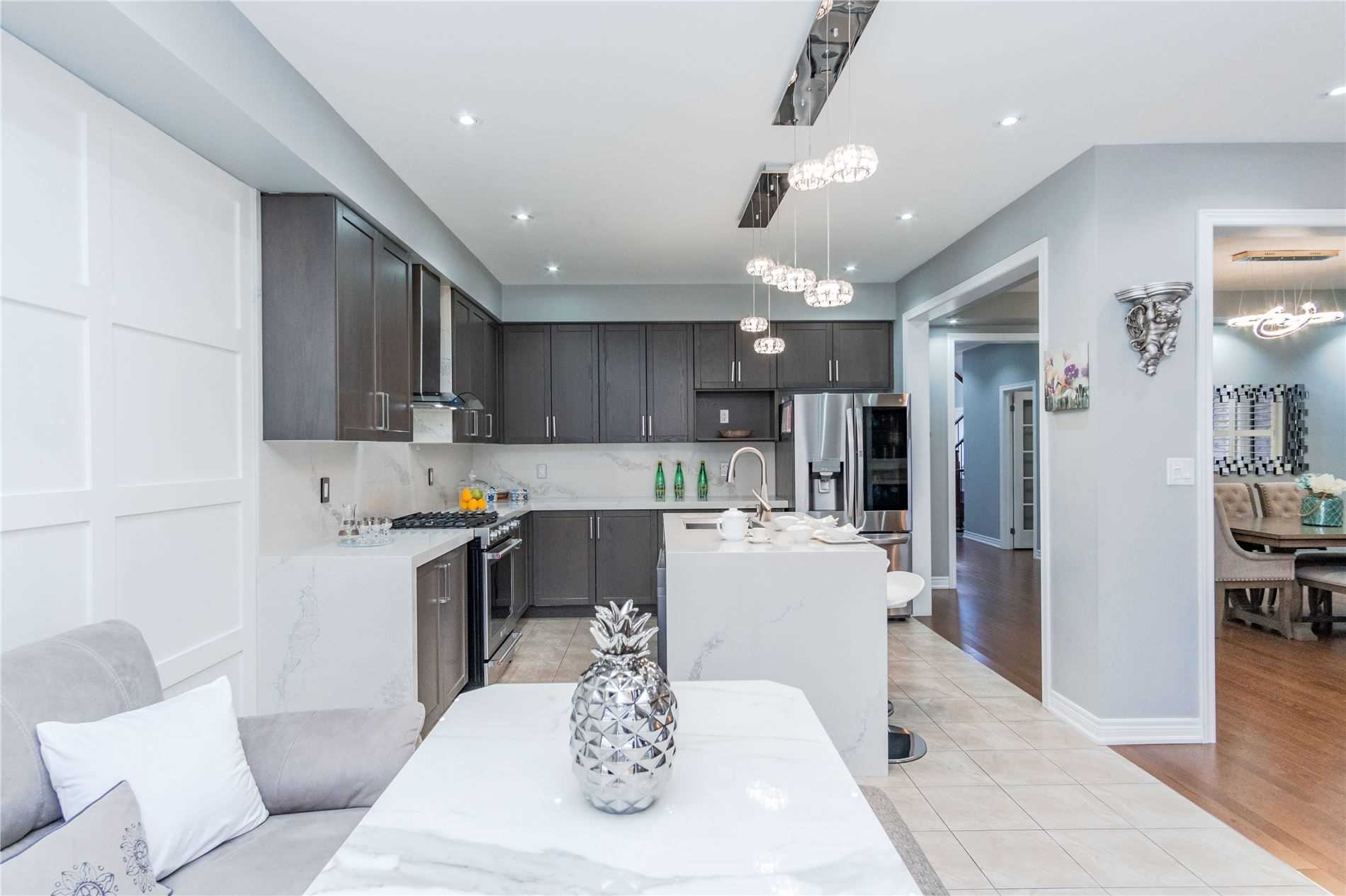 14 Beaconsfield Dr