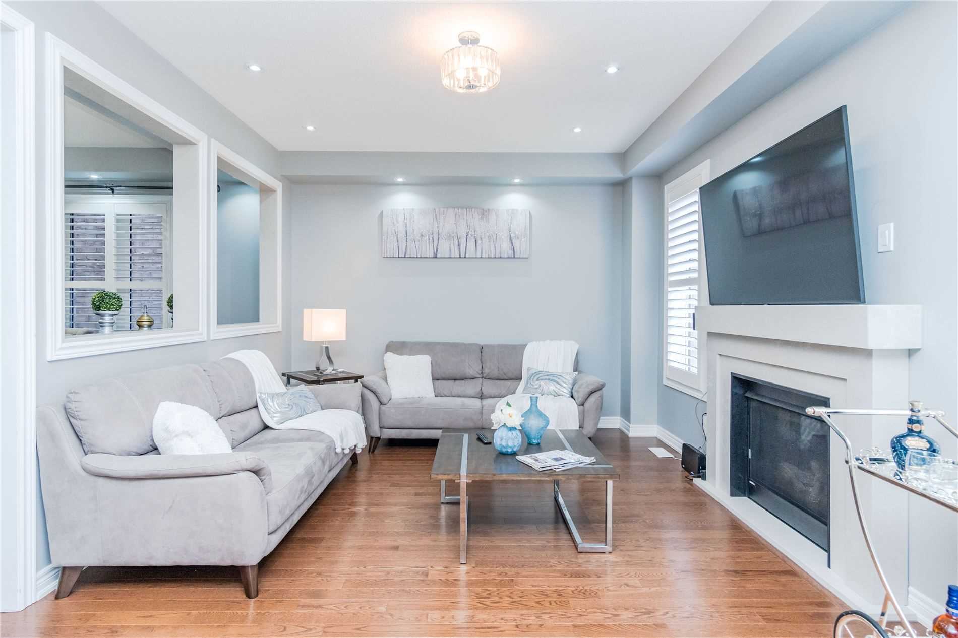 14 Beaconsfield Dr