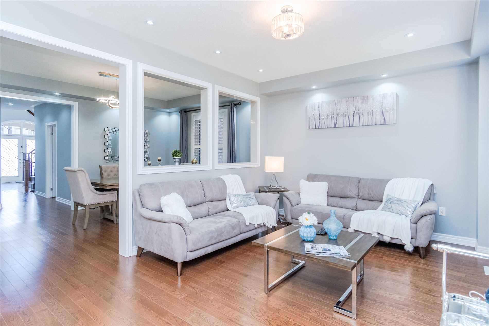 14 Beaconsfield Dr